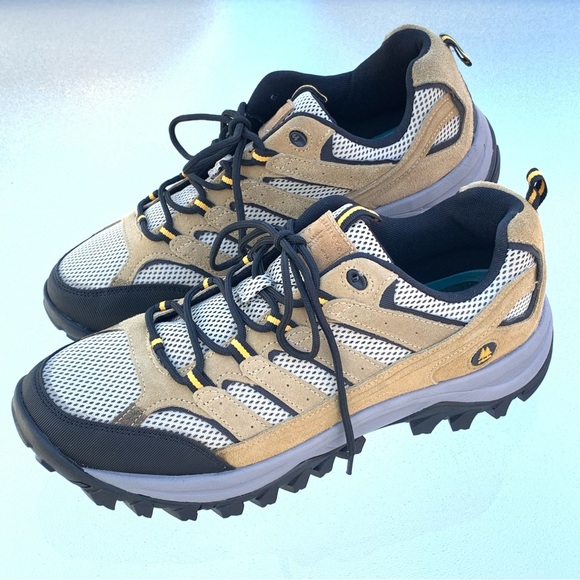 G.H. Bass & Co.® Colorado Black and Tan Low Top Hiking Shoes ~ Men’s Size 13 - Picture 1 of 9